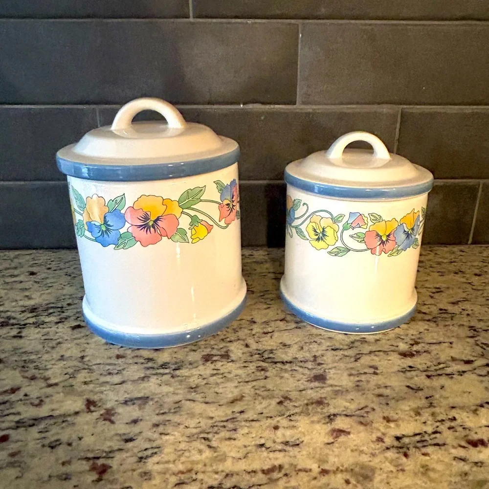 VTG Nishiwaki Japan 1980’s Floral Pansy Ceramic Canister RARE Set of 4 Like New!